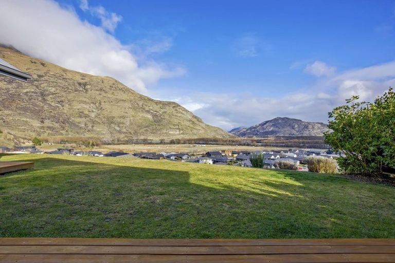 Photo of property in 3 Shipton Court, Lower Shotover, Queenstown, 9304
