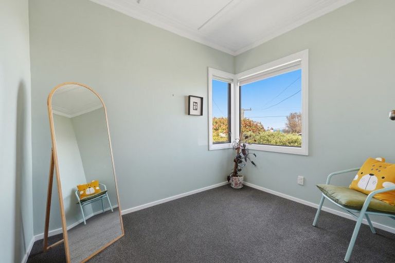 Photo of property in 76 Middleton Road, Kew, Dunedin, 9012