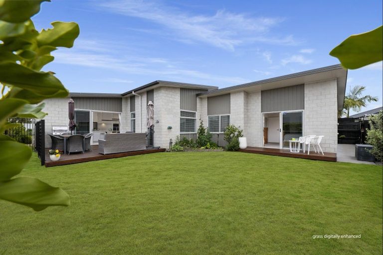 Photo of property in 116 Palm Springs Boulevard, Papamoa Beach, Papamoa, 3118