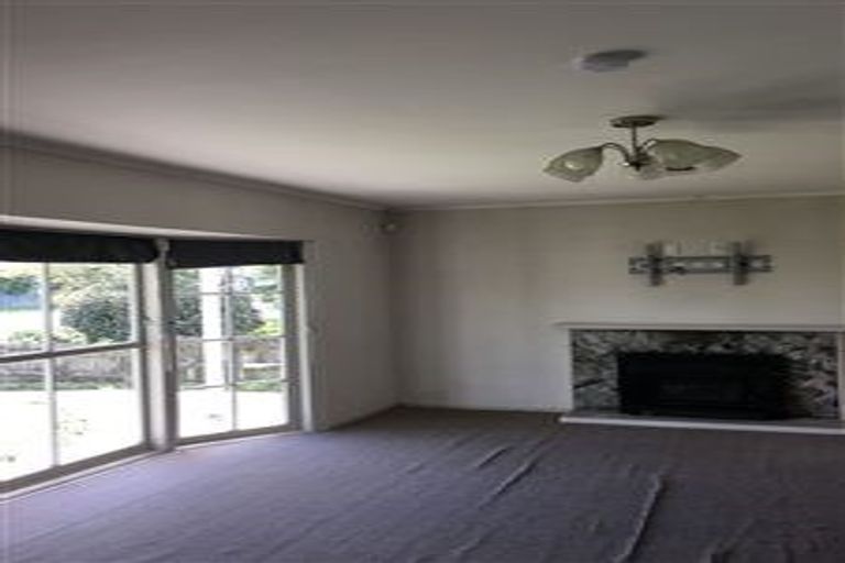 Photo of property in 8 Cargill Street, Papakura, 2110