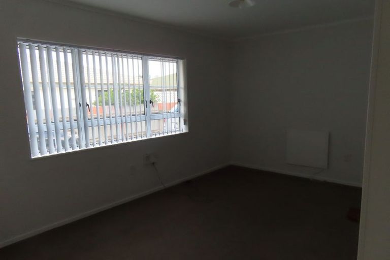 Photo of property in 40 Neeve Road, Taradale, Napier, 4112