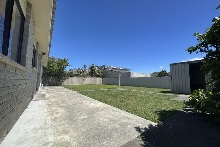Photo of property in 2/177 Main Rd Clive, Clive, 4102