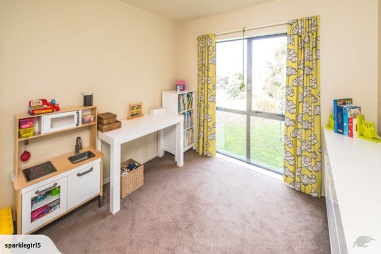 Photo of property in 6-10 Saint Johns Close, Feilding, 4702