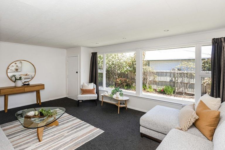 Photo of property in 18 Hurunui Street, Cracroft, Christchurch, 8025