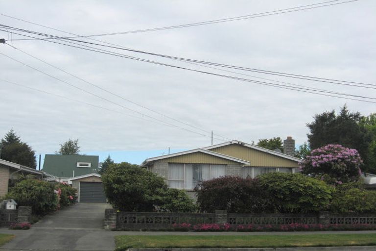 Photo of property in 4 Cotswold Avenue, Bishopdale, Christchurch, 8053