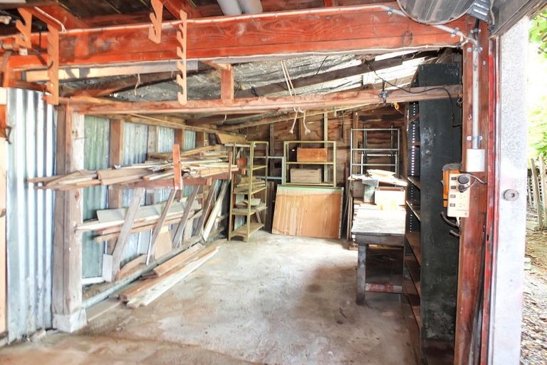 Photo of property in 7 Beach Street, Tangimoana, 4822