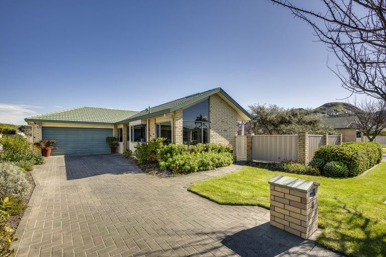 Photo of property in 3 Alderney Way, Taradale, Napier, 4112