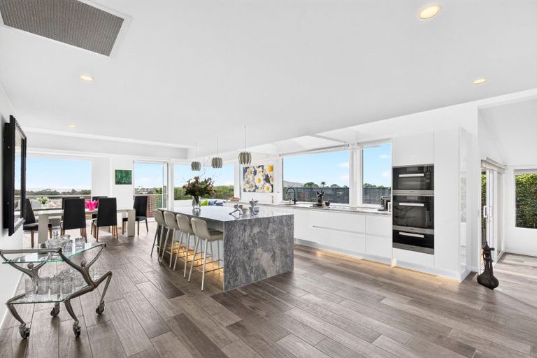 Photo of property in 12a Albert Road, Devonport, Auckland, 0624