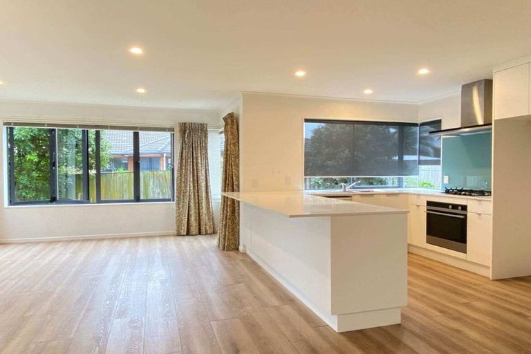 Photo of property in 6 Wynona Close, Albany, Auckland, 0632