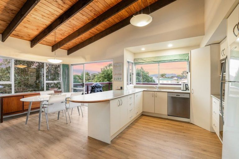 Photo of property in 137 Patuwai Drive, Whangamata, 3620