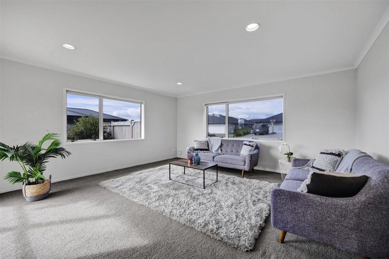 Photo of property in 11 Rawiri Drive, Bell Block, New Plymouth, 4312