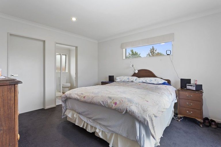 Photo of property in 5 Haydon Place, Amberley, 7410