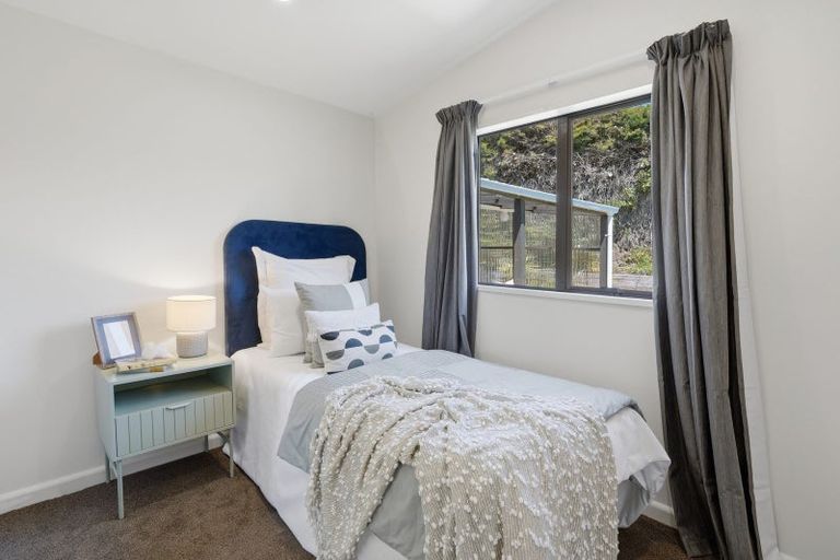 Photo of property in 4 Achilles Parade, The Pines Beach, 7630