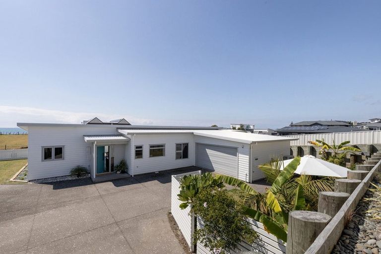 Photo of property in 60 Pacific Parade, Coastlands, Whakatane, 3120