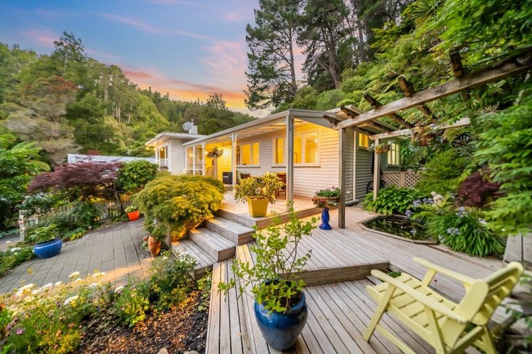 Photo of property in 58 Jocelyn Crescent, Pinehaven, Upper Hutt, 5019