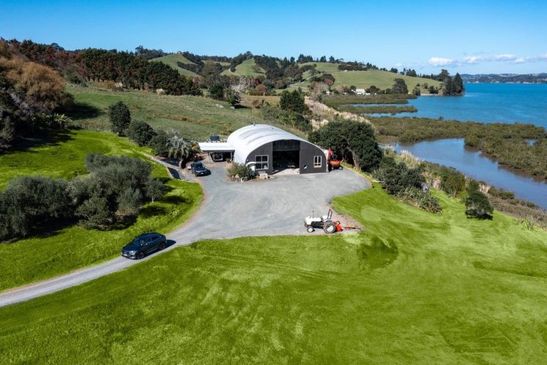 Photo of property in 68 Goodall Road, Snells Beach, 0920