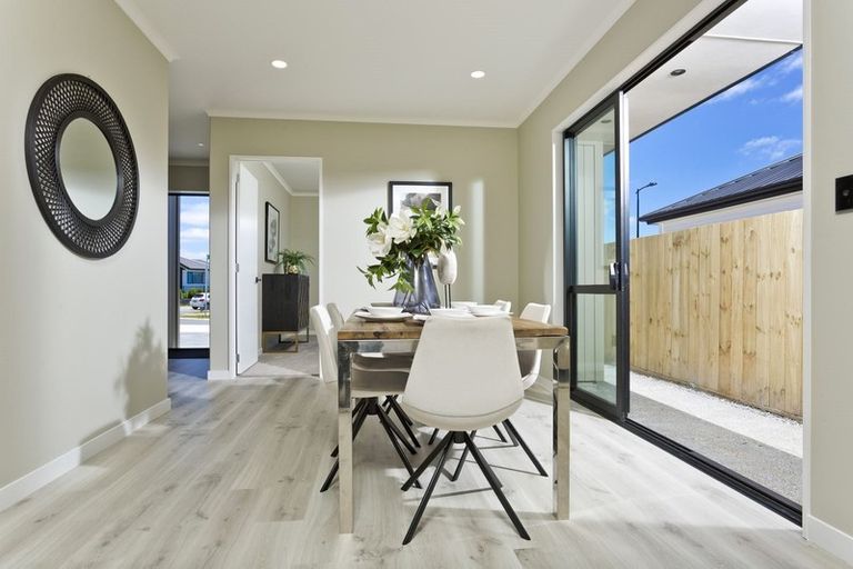 Photo of property in 41 Vinistra Road, Kumeu, 0810