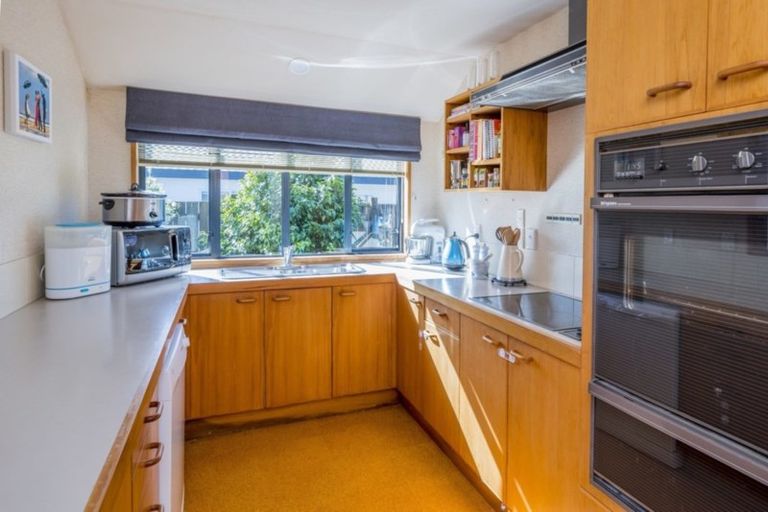 Photo of property in 46a Seddon Street, Waikanae, 5036