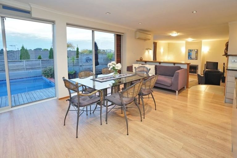 Photo of property in 76 Saint Andrews Terrace, St Andrews, Hamilton, 3200