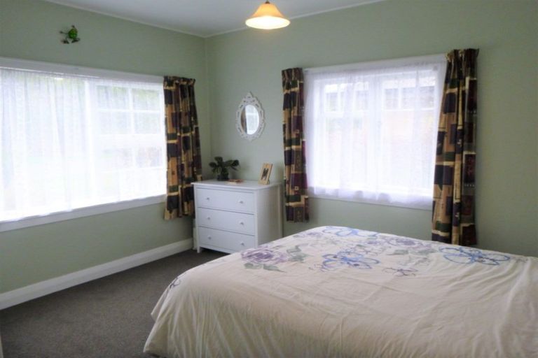 Photo of property in 5 Roebuck Street, Westport, 7825