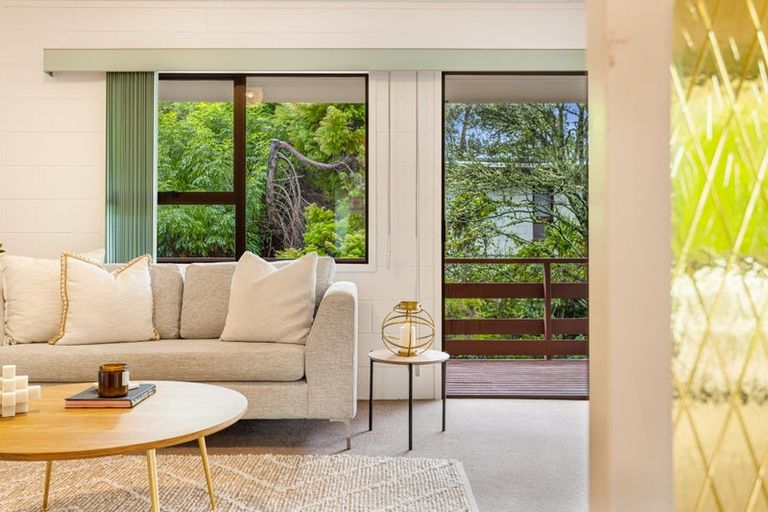 Photo of property in 2/40 Evans Road, Glen Eden, Auckland, 0602