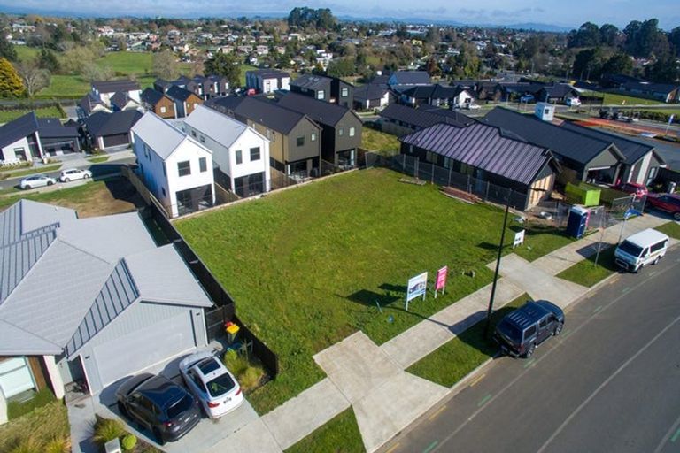 Photo of property in 36 Taahunui Rise, Peacocke, 3206