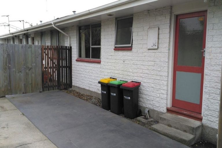 Photo of property in 2/26a Colligan Street, Upper Riccarton, Christchurch, 8041