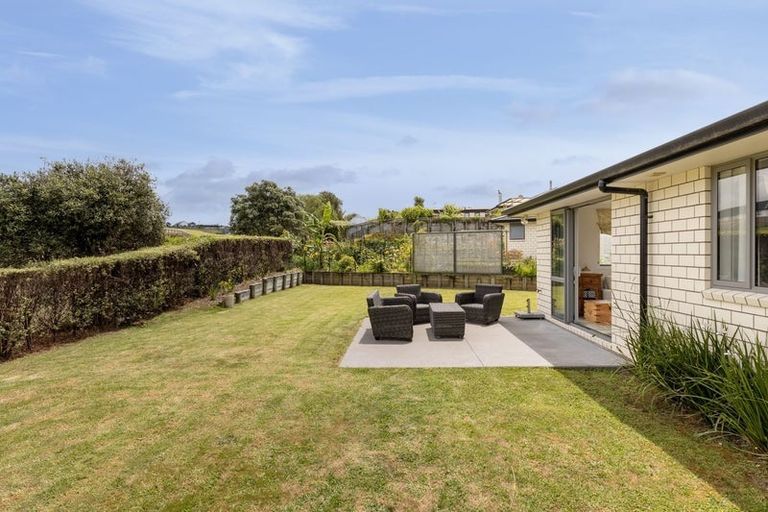 Photo of property in Waterview Estate, 8/4 Greystone Place, Omokoroa, 3114