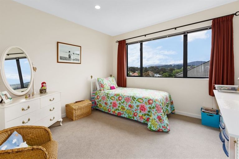 Photo of property in 28 Navigation Drive, Whitby, Porirua, 5024