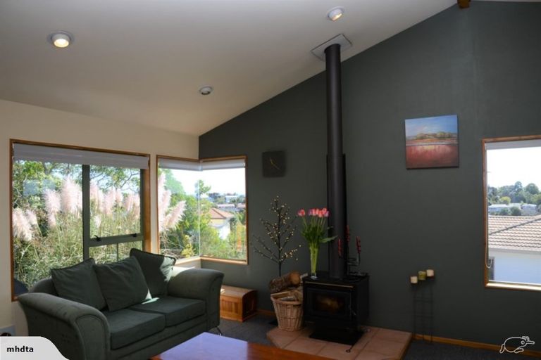 Photo of property in 5 Charlotte Street, Stanmore Bay, Whangaparaoa, 0932