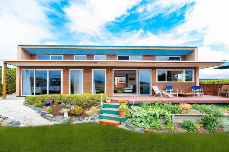 Photo of property in 12 Hillside Avenue, Mangawhai Heads, Mangawhai, 0505