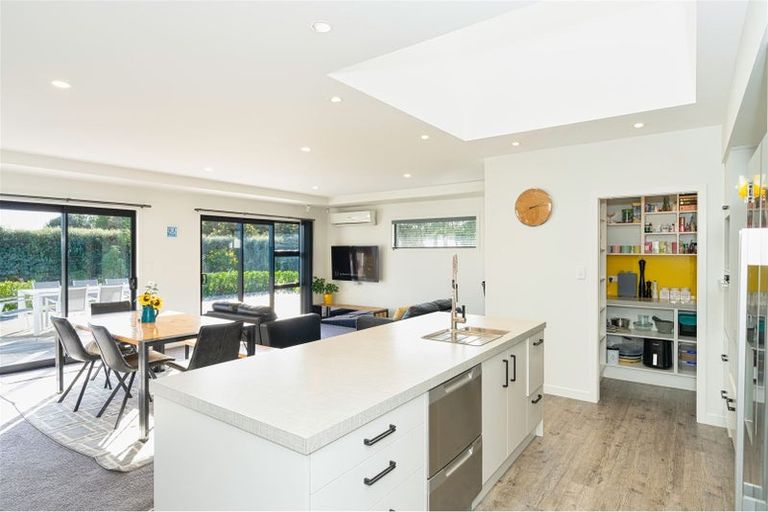 Photo of property in 73 Muhunoa East Road, Ohau, Levin, 5570