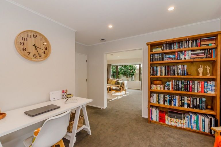 Photo of property in 7b Awanui Drive, Waikanae, 5036