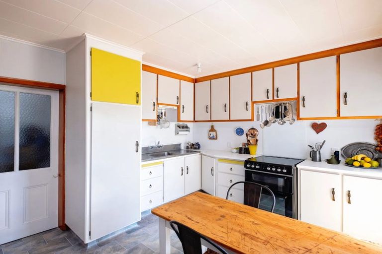 Photo of property in 8 Goldsmith Terrace, Hospital Hill, Napier, 4110