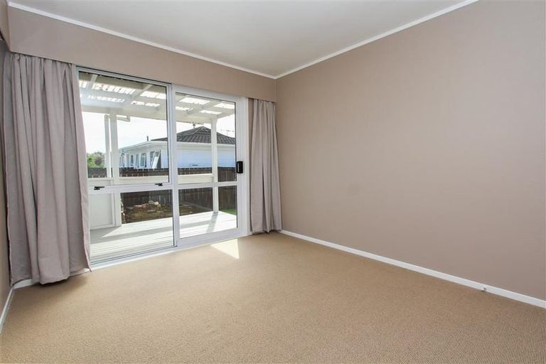 Photo of property in 2 Norfolk Place, Pukete, Hamilton, 3200
