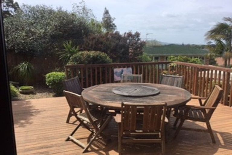 Photo of property in 43 Forrest Hill Road, Milford, Auckland, 0620