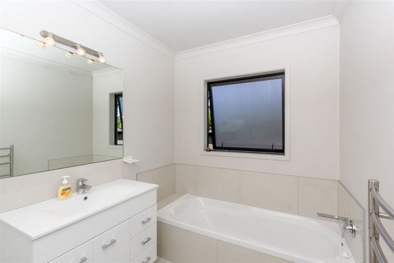 Photo of property in 24 Coby Sydney Drive, Bell Block, New Plymouth, 4312