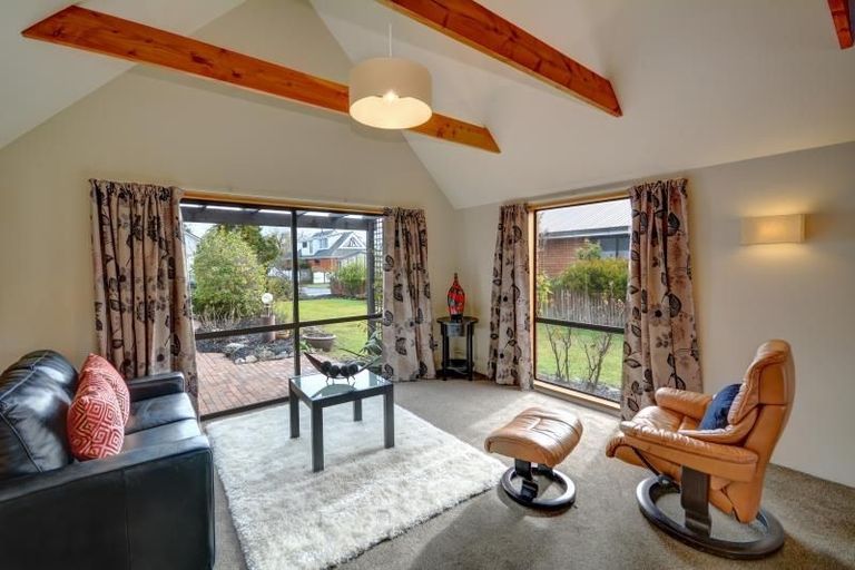 Photo of property in 54 Kinmont Crescent, Kinmont Park, Mosgiel, 9024