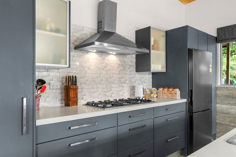 Photo of property in 227 Ararua Road, Waiotira, 0193