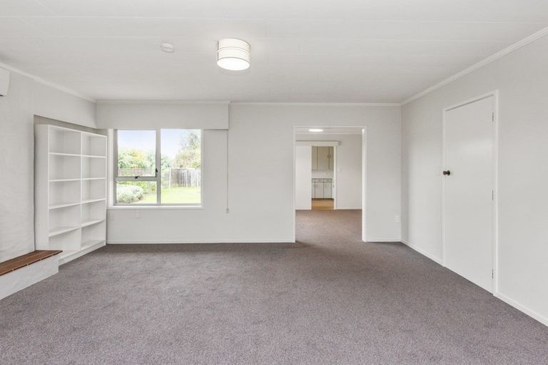 Photo of property in 11 Trigg Crescent, Taradale, Napier, 4112