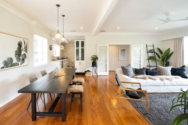 Photo of property in 24 France Road, Bluff Hill, Napier, 4110