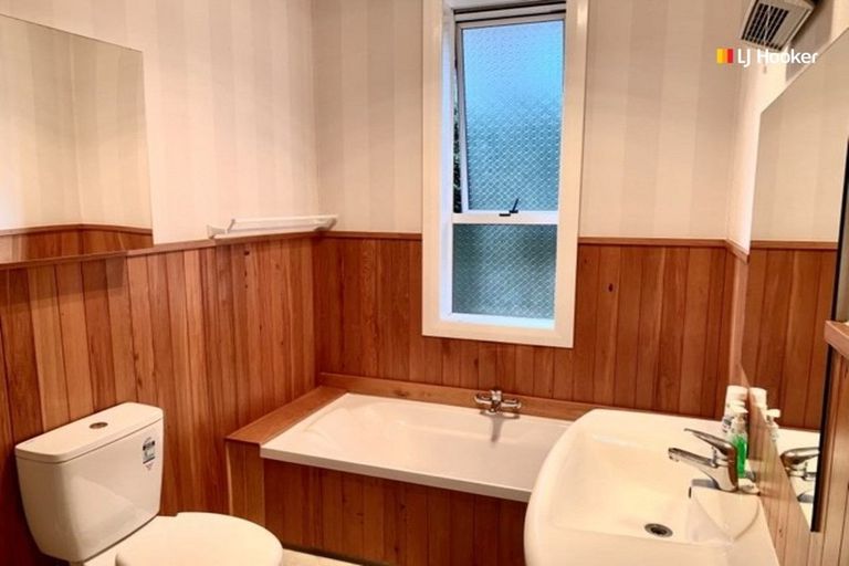 Photo of property in 17 Scotland Terrace, Green Island, Dunedin, 9018