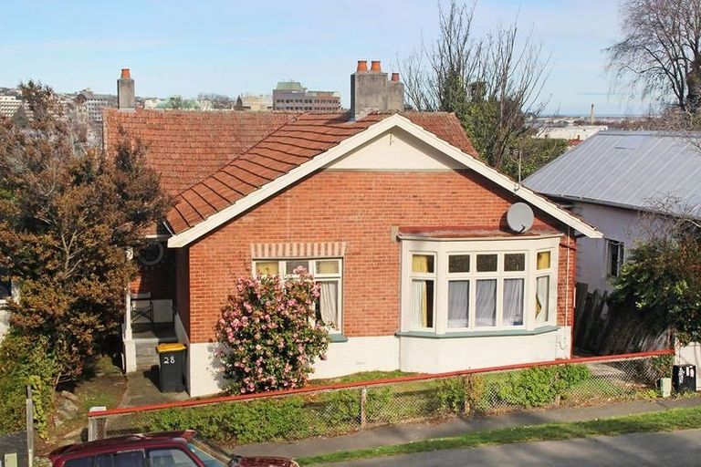 Photo of property in 28 Warrender Street, North Dunedin, Dunedin, 9016