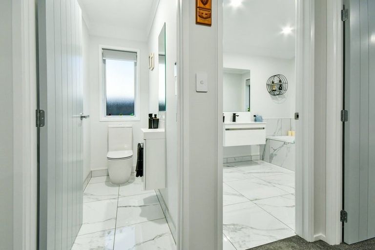 Photo of property in 2 Peacock Place, Pokeno, 2402