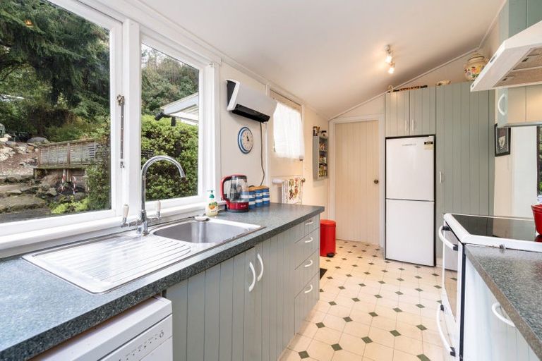 Photo of property in 82 Glen Road, The Glen, Dunedin, 9011