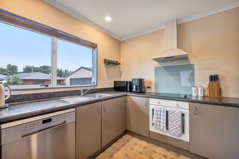 Photo of property in 75 Tauhuri Street, Manaia, 4612