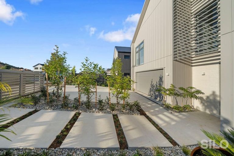 Photo of property in 35 Kikorangi Drive, Wainui, 0992