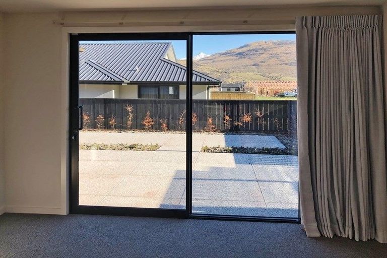 Photo of property in 15 Bannister Street, Jacks Point, Queenstown, 9371