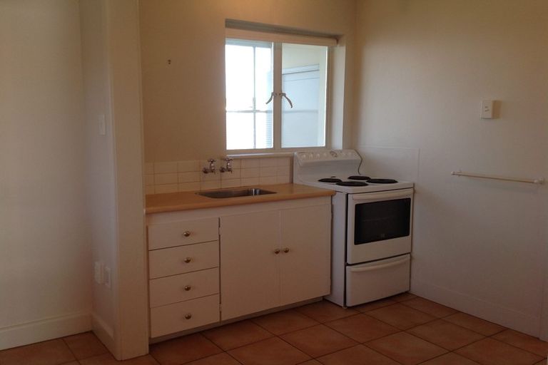 Photo of property in 1-12/48 The Bay Hill, Timaru, 7910