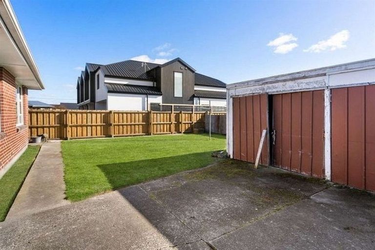 Photo of property in 2/65a Wychbury Street, Spreydon, Christchurch, 8024